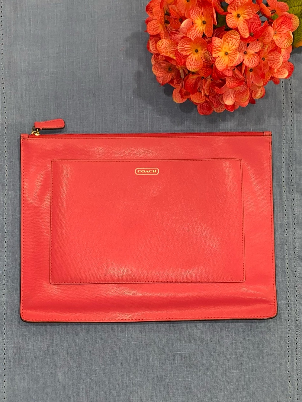 Coach Darcy Pomegranate Hot Pink Large Leather Tech Pouch #68077 - Picture 2 of 9